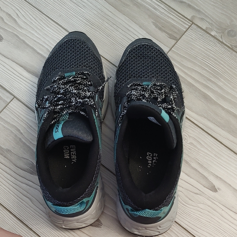 ASICS Black and Green Athletic Shoes with Breathable Mesh - Picture 5 of 6